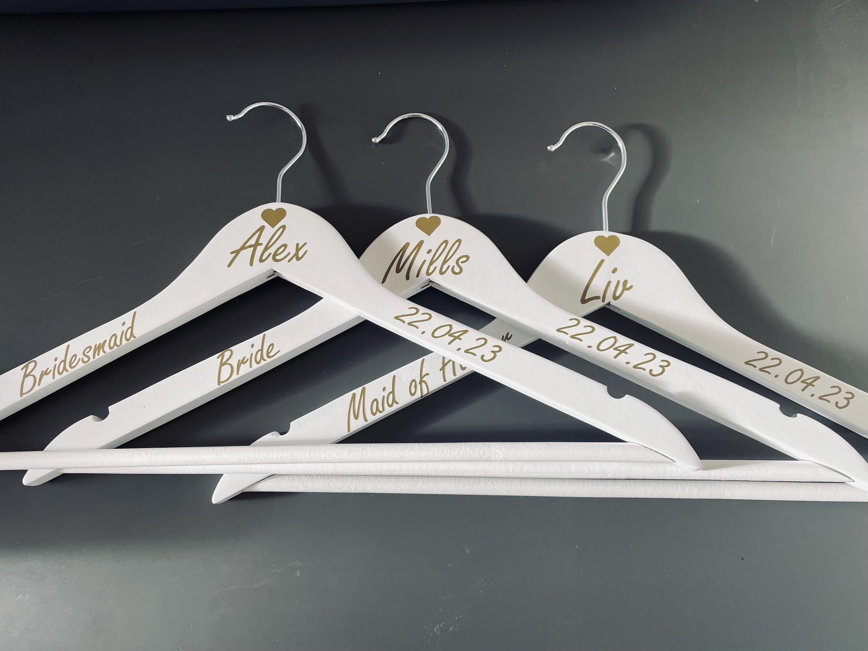 Bridal Party gifts sets and bundles. Bridesmaid gift sets. Hangers, Glass, Robe etc