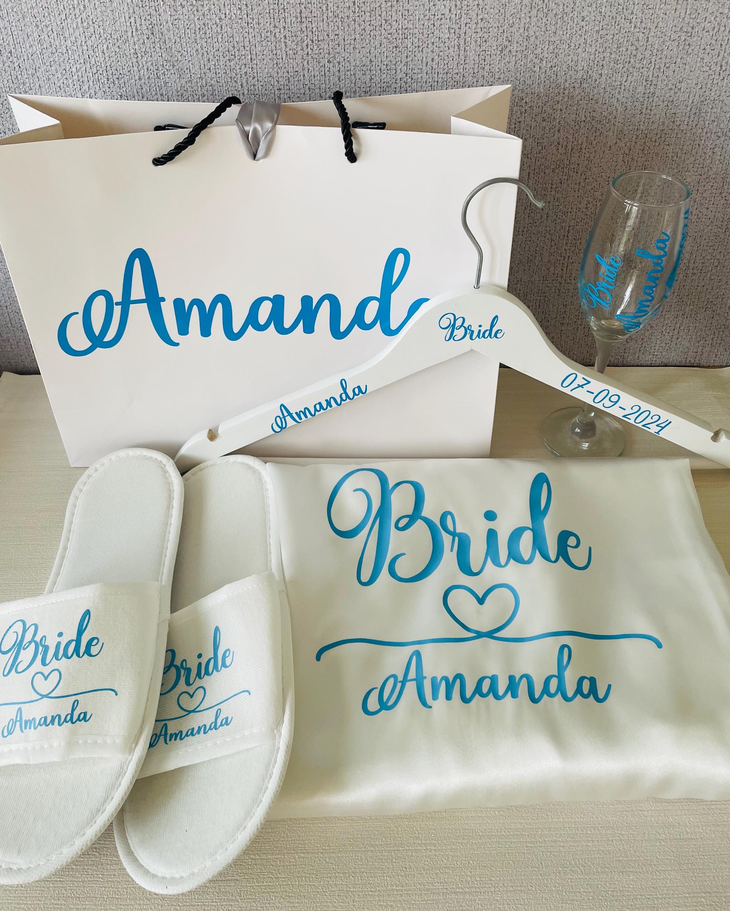 Bridal Party gifts sets and bundles. Bridesmaid gift sets. Hangers, Glass, Robe etc