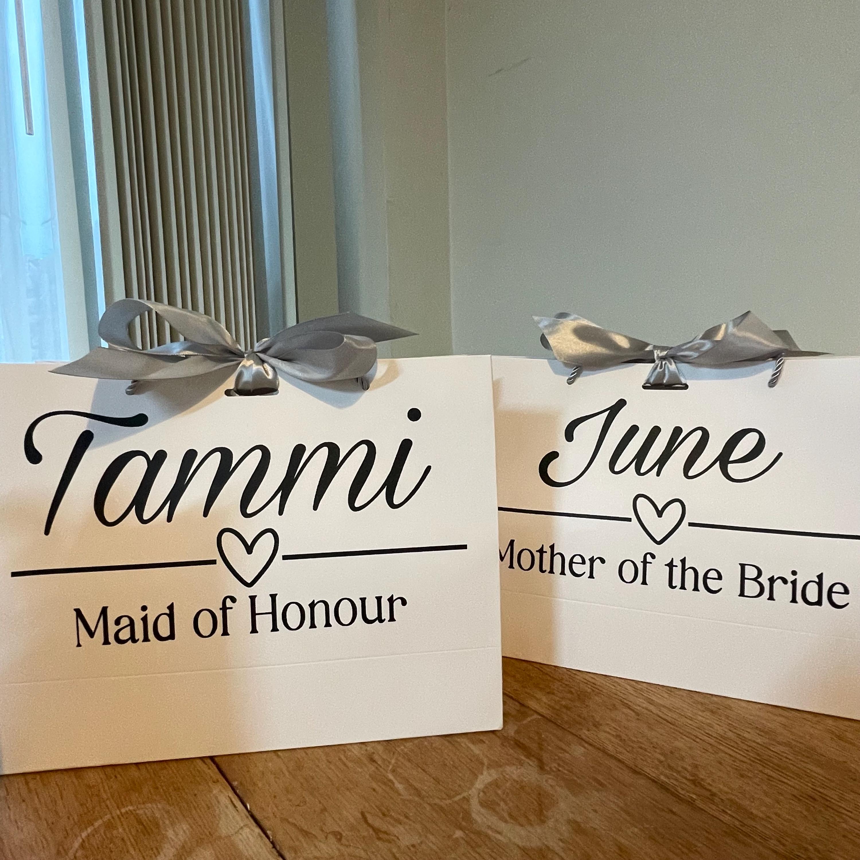 Bridal Party gifts sets and bundles. Bridesmaid gift sets. Hangers, Glass, Robe etc